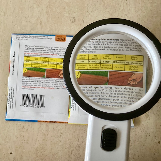 Magnifying glass with 30x magnification